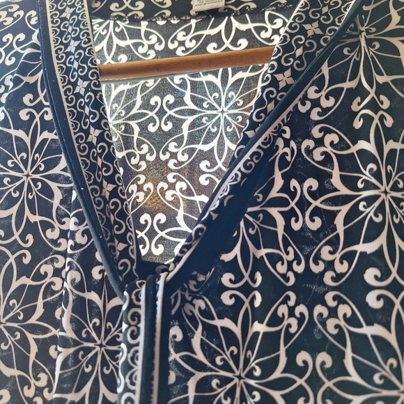 Liz Claiborne blouse - Picture 5 of 6